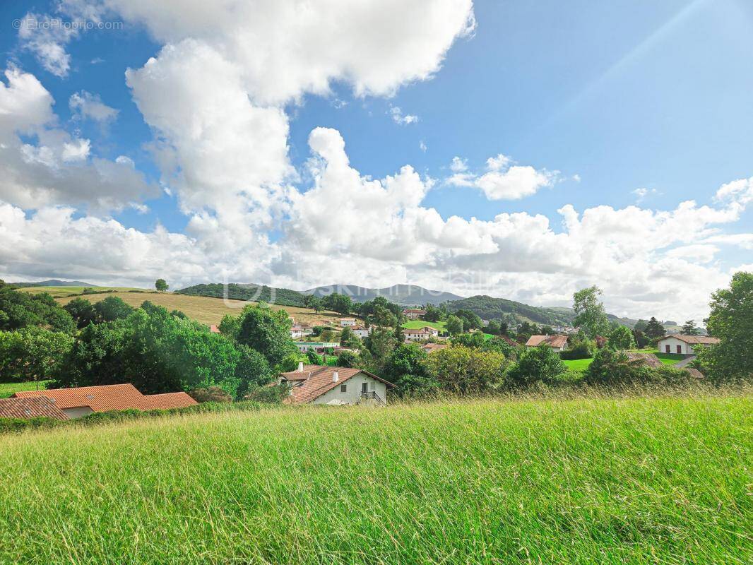 Terrain à HASPARREN