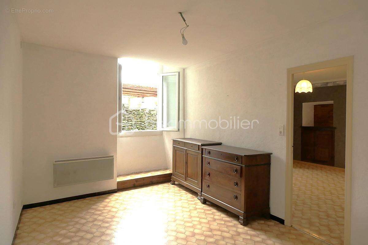 Maison à SAINT-GERMAIN-DE-CALBERTE