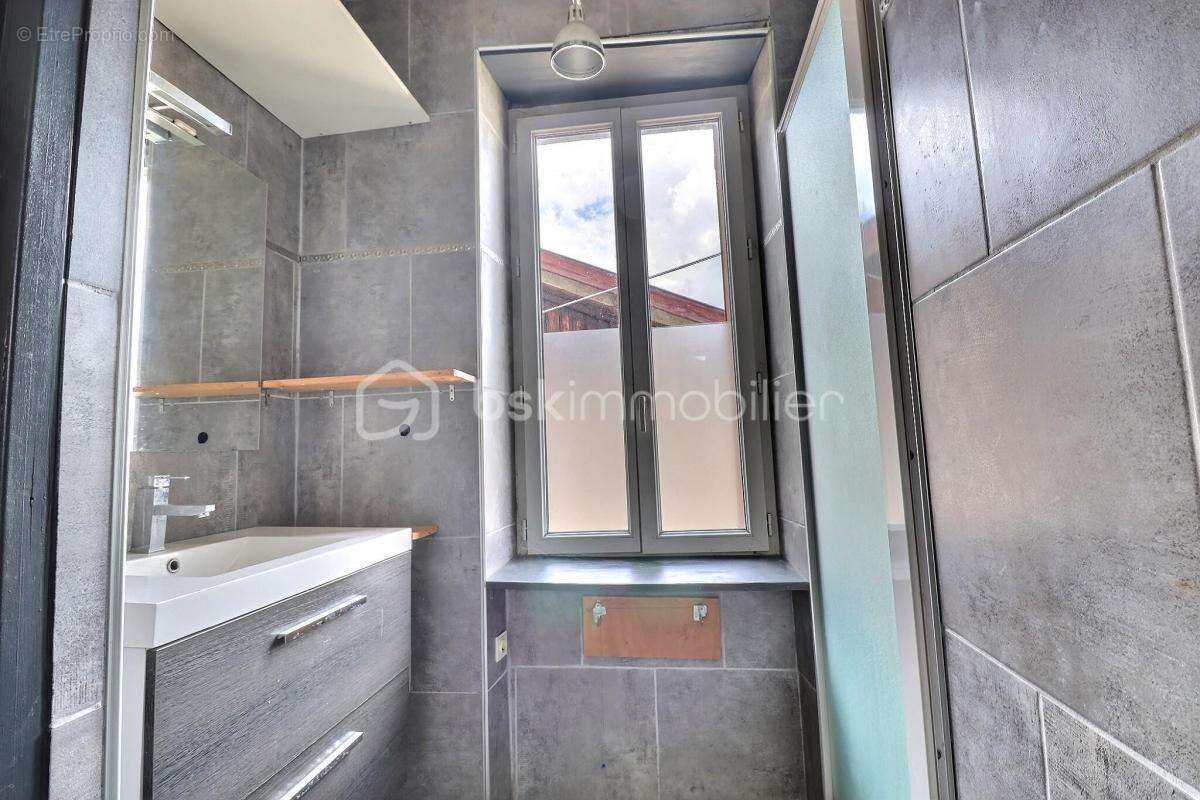 Maison à CHABRELOCHE