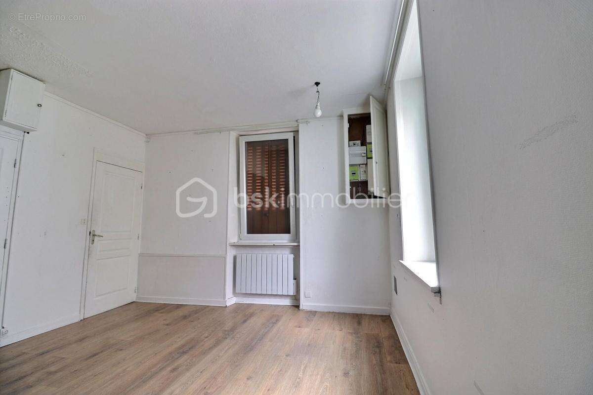 Maison à CHABRELOCHE