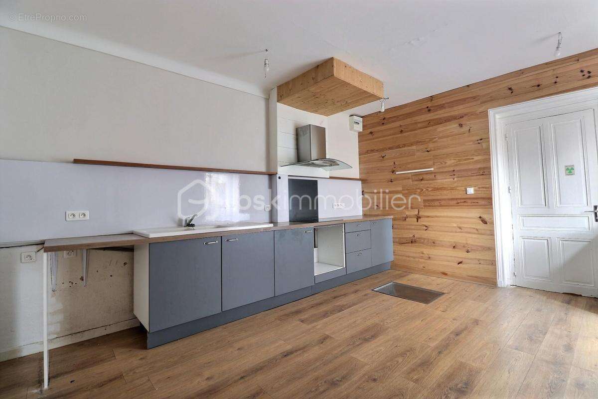 Maison à CHABRELOCHE