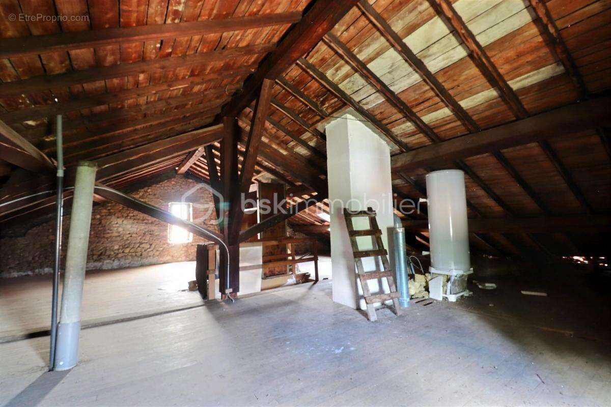 Maison à CHABRELOCHE