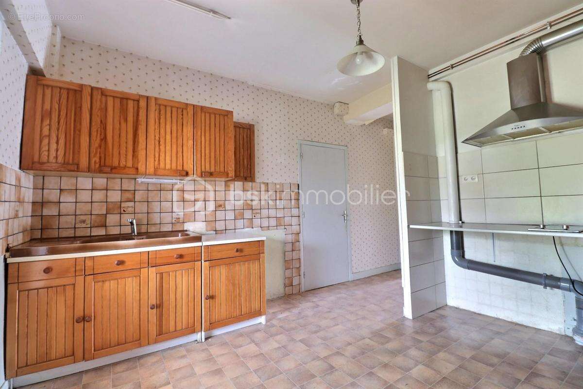 Maison à CHABRELOCHE