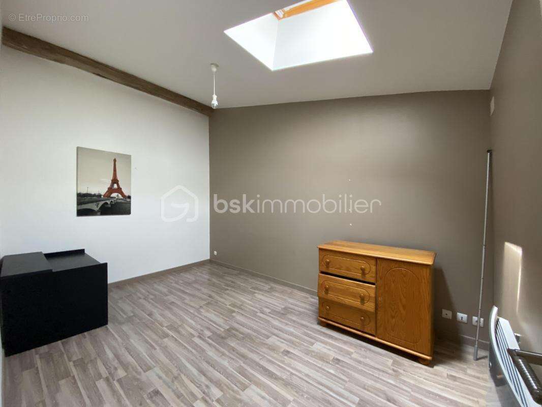 Maison à NEGREPELISSE