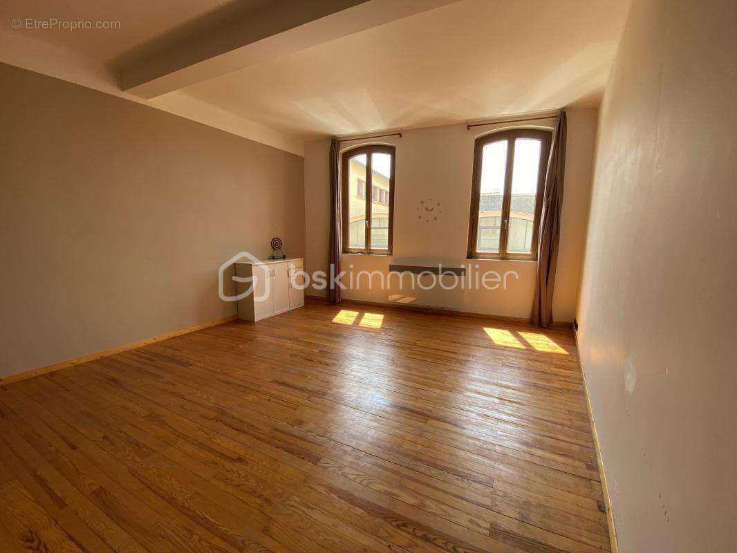 Maison à NEGREPELISSE