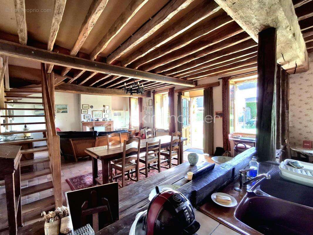 Maison à SAINT-MAURICE-AUX-RICHES-HOMMES