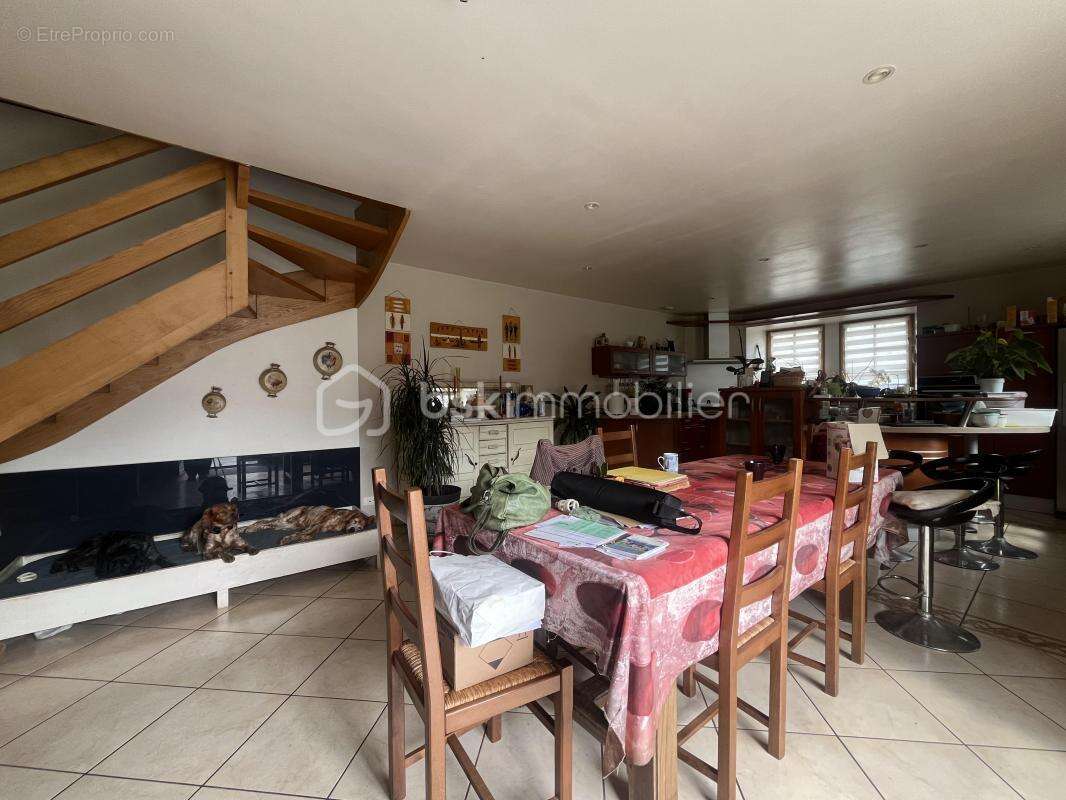 Maison à PLOMODIERN