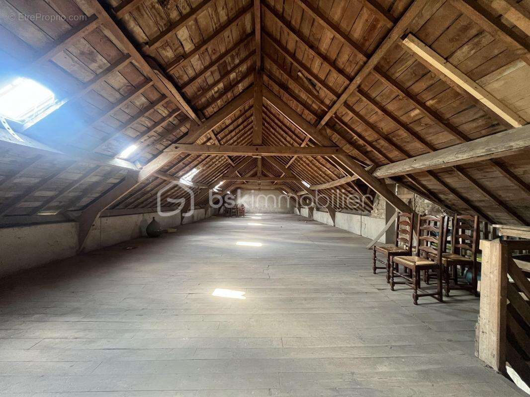 Maison à PLOMODIERN