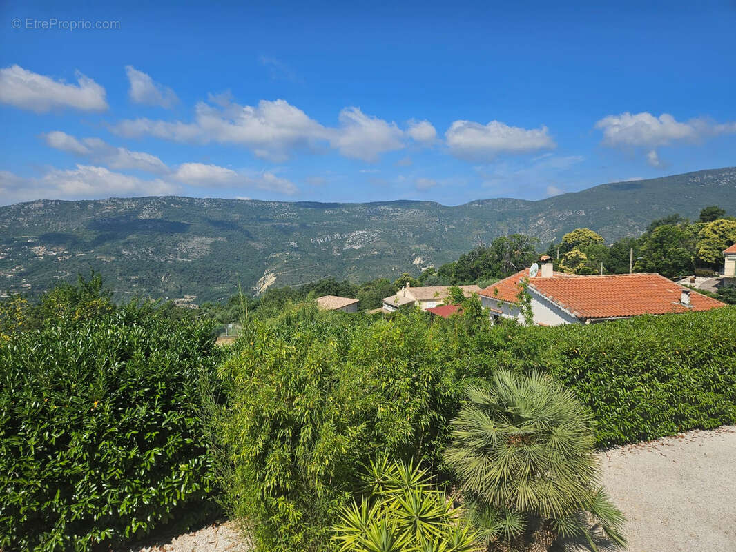 Maison à BERRE-LES-ALPES