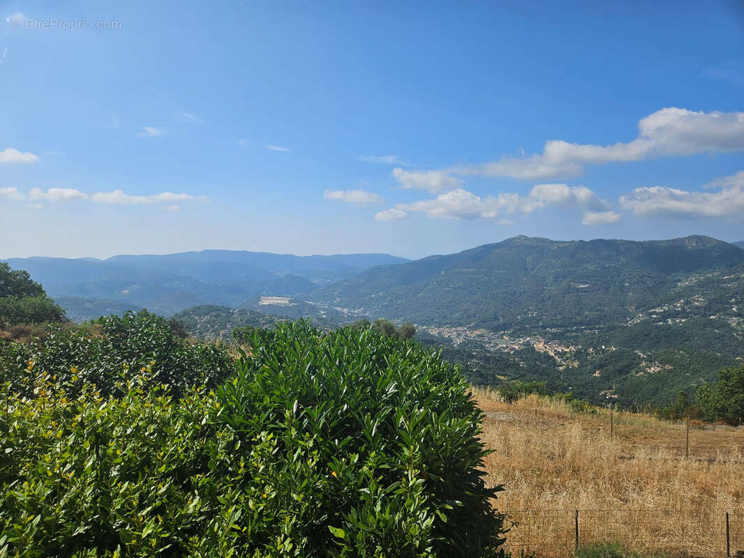 Maison à BERRE-LES-ALPES