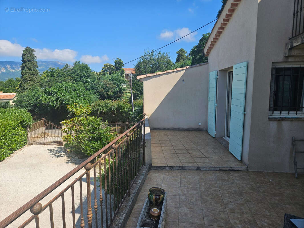 Maison à BERRE-LES-ALPES