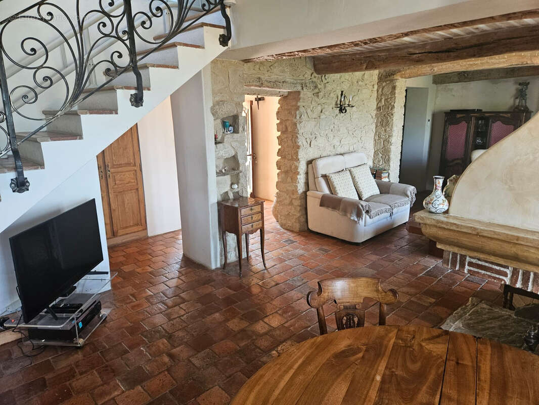 Maison à BERRE-LES-ALPES