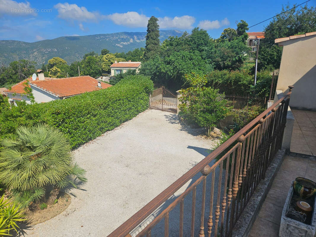Maison à BERRE-LES-ALPES