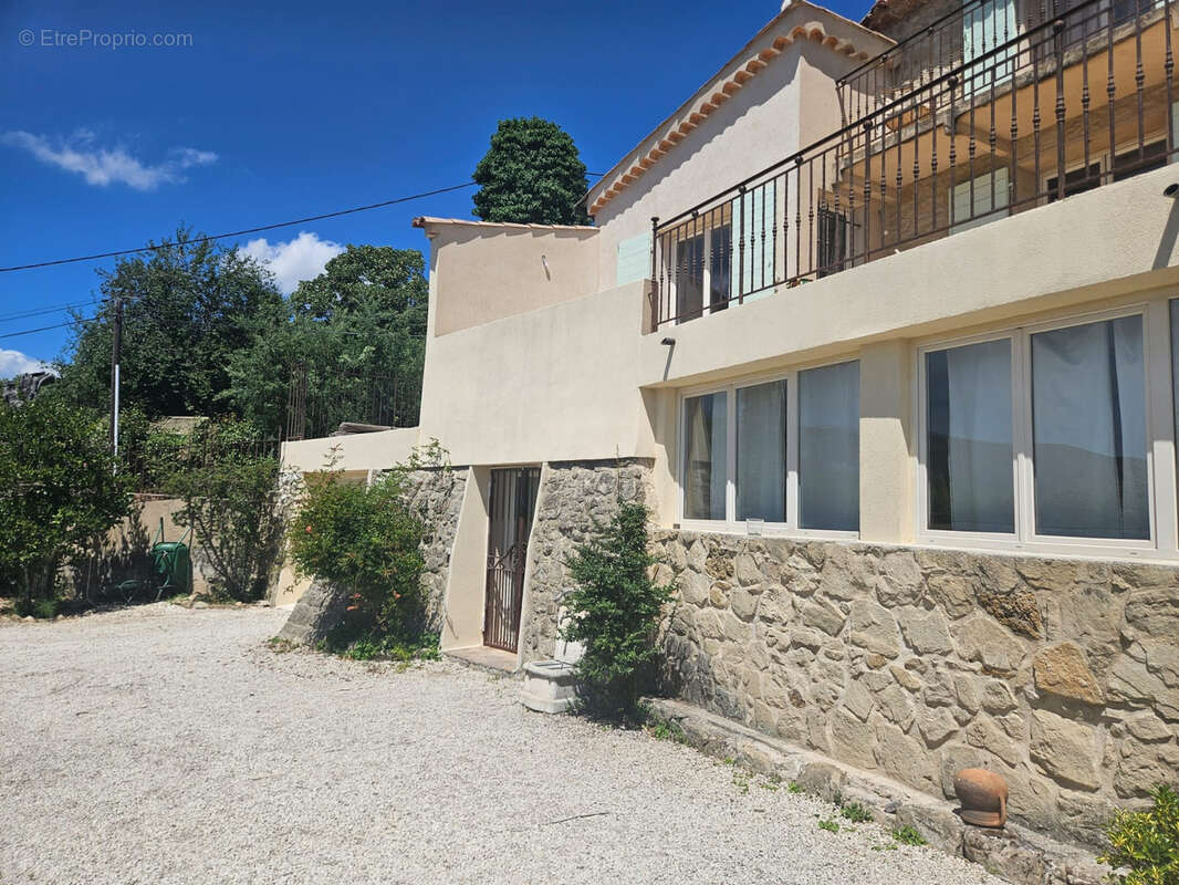 Maison à BERRE-LES-ALPES