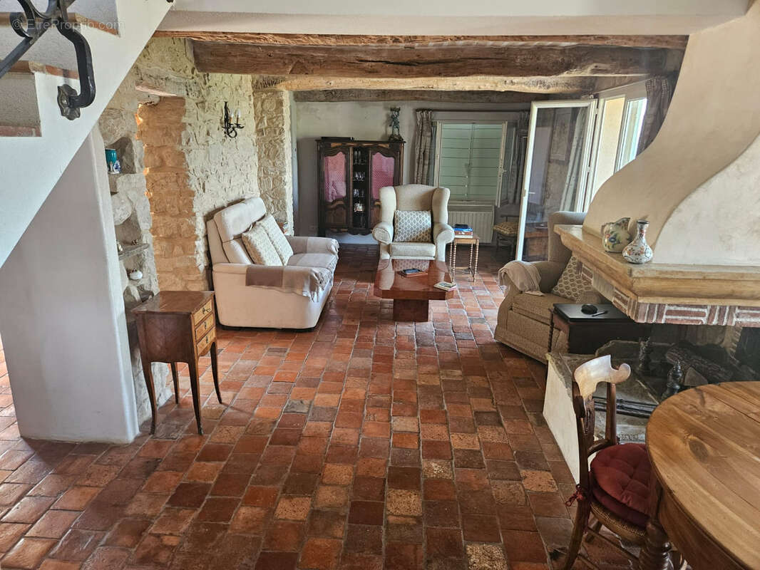 Maison à BERRE-LES-ALPES