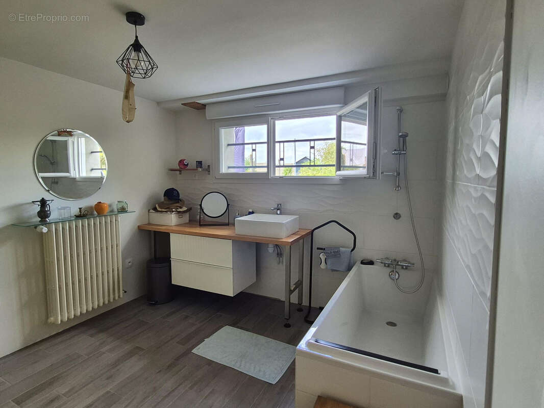 Maison à SABLE-SUR-SARTHE