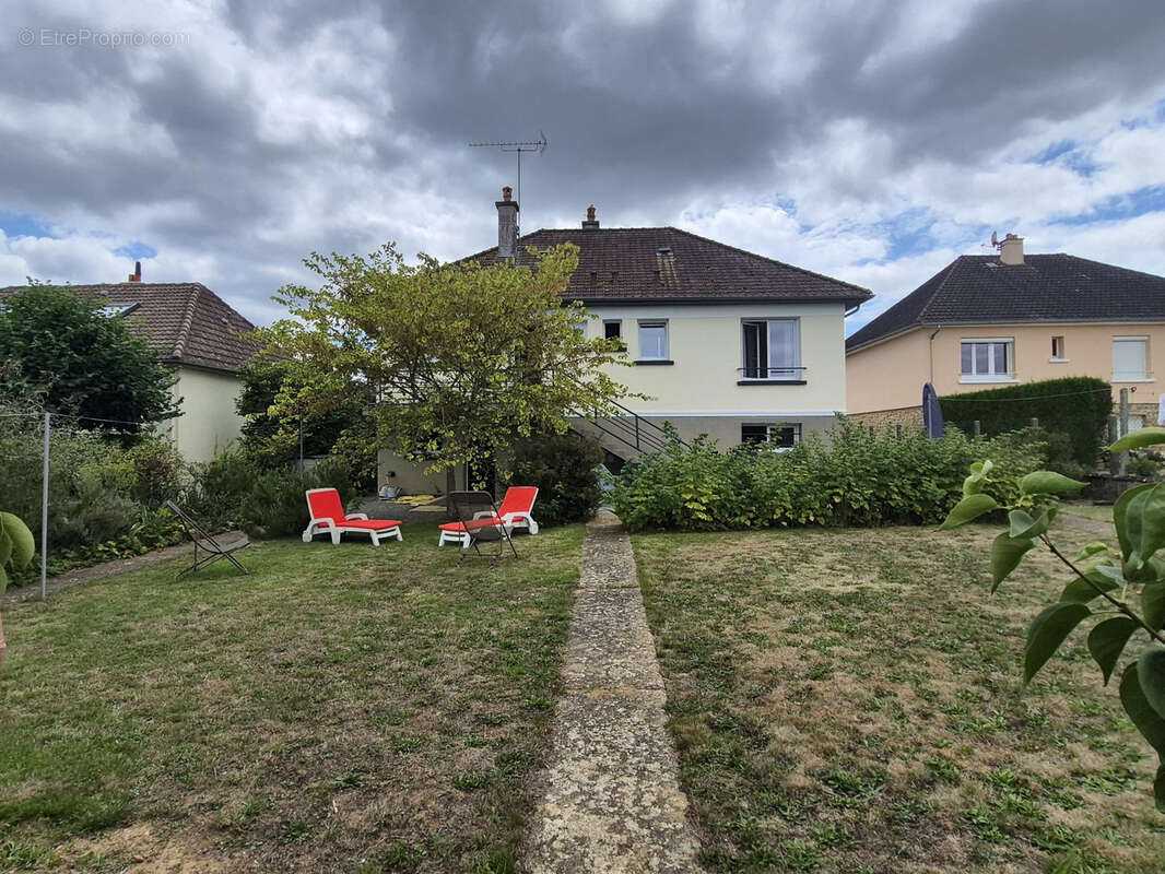 Maison à SABLE-SUR-SARTHE