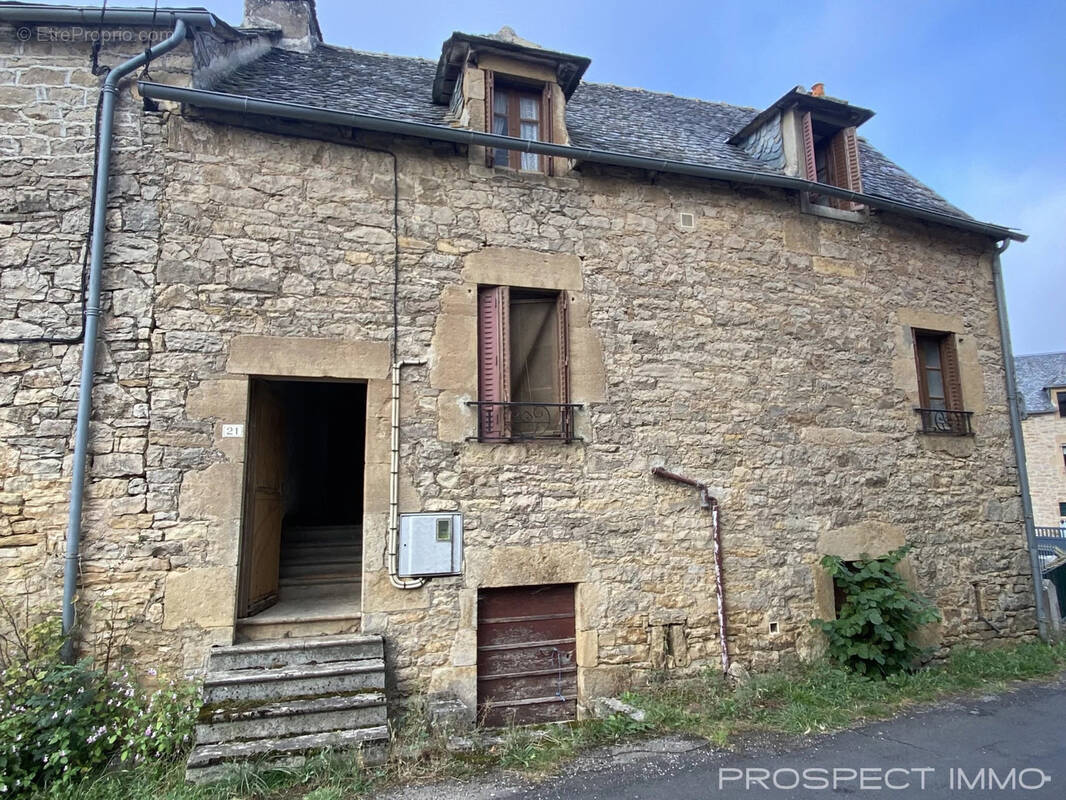Maison à SAINT-MARTIN-DE-LENNE