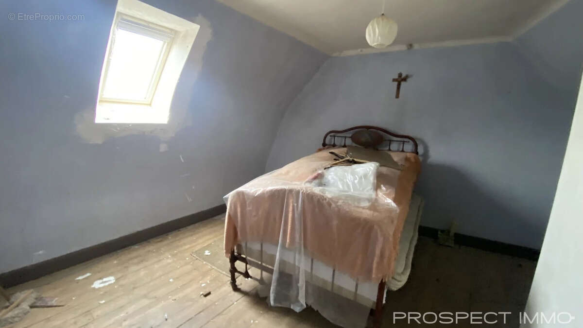 Maison à SAINT-MARTIN-DE-LENNE