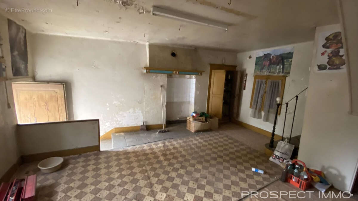 Maison à SAINT-MARTIN-DE-LENNE