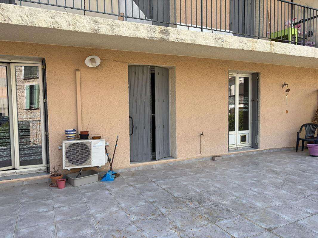 Appartement à SALERNES