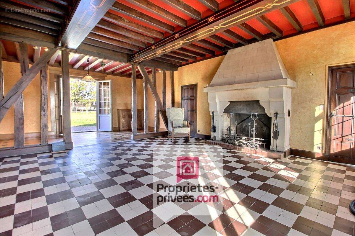 Maison à PRESSIGNY-LES-PINS