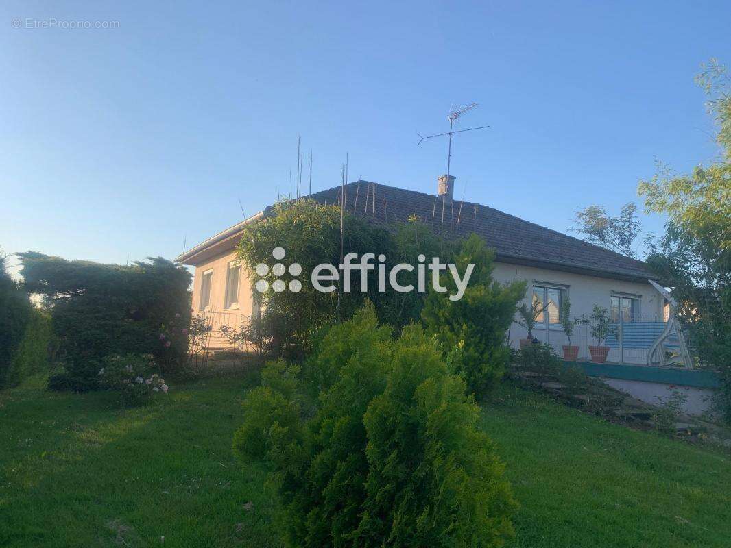 Maison à VILLERSEXEL