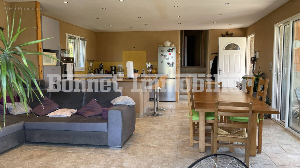 Maison à SAINT-SAUVEUR-GOUVERNET