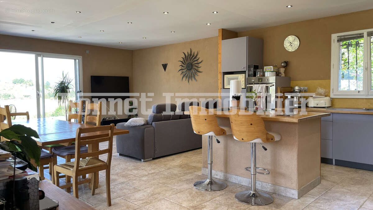 Maison à SAINT-SAUVEUR-GOUVERNET