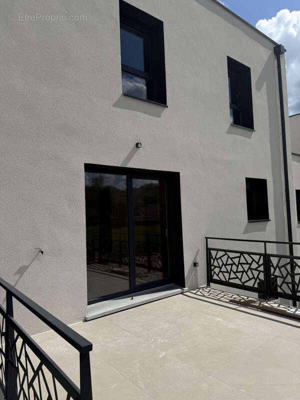 Maison à VOUJEAUCOURT