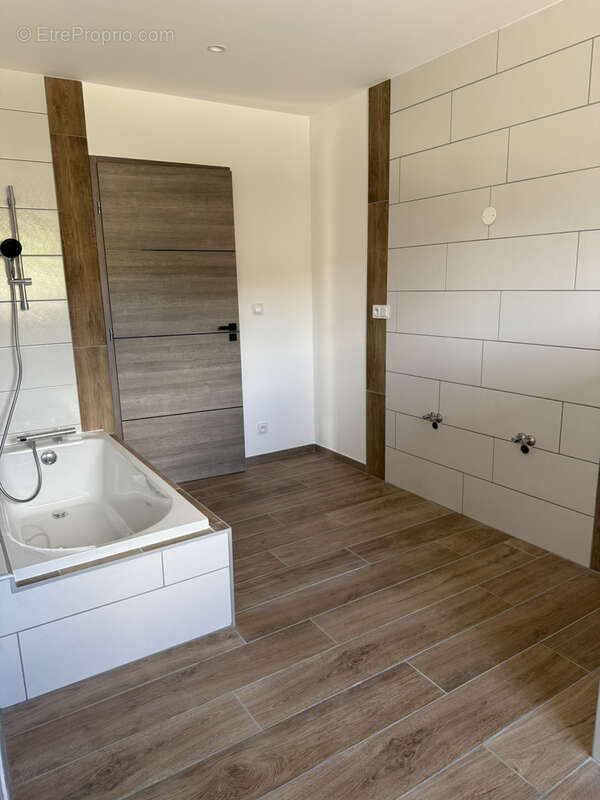 Maison à VOUJEAUCOURT