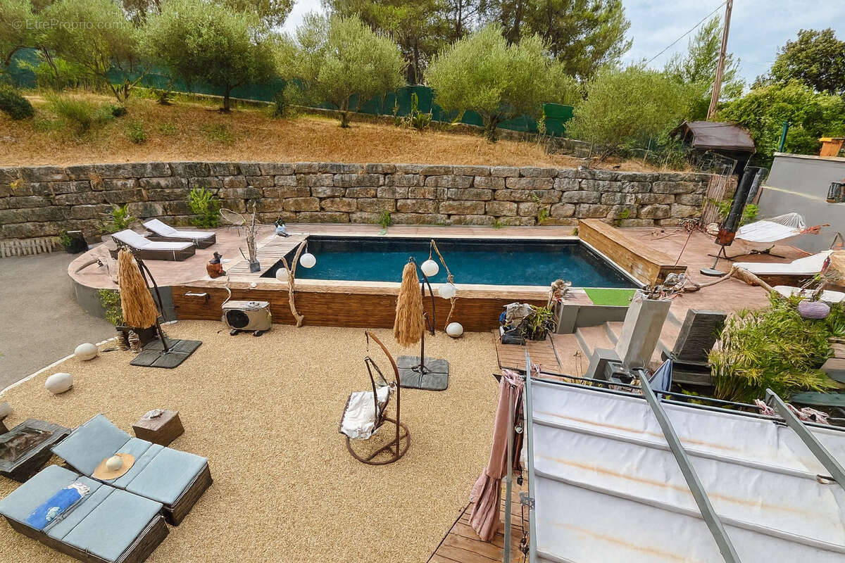 Maison à FLASSANS-SUR-ISSOLE