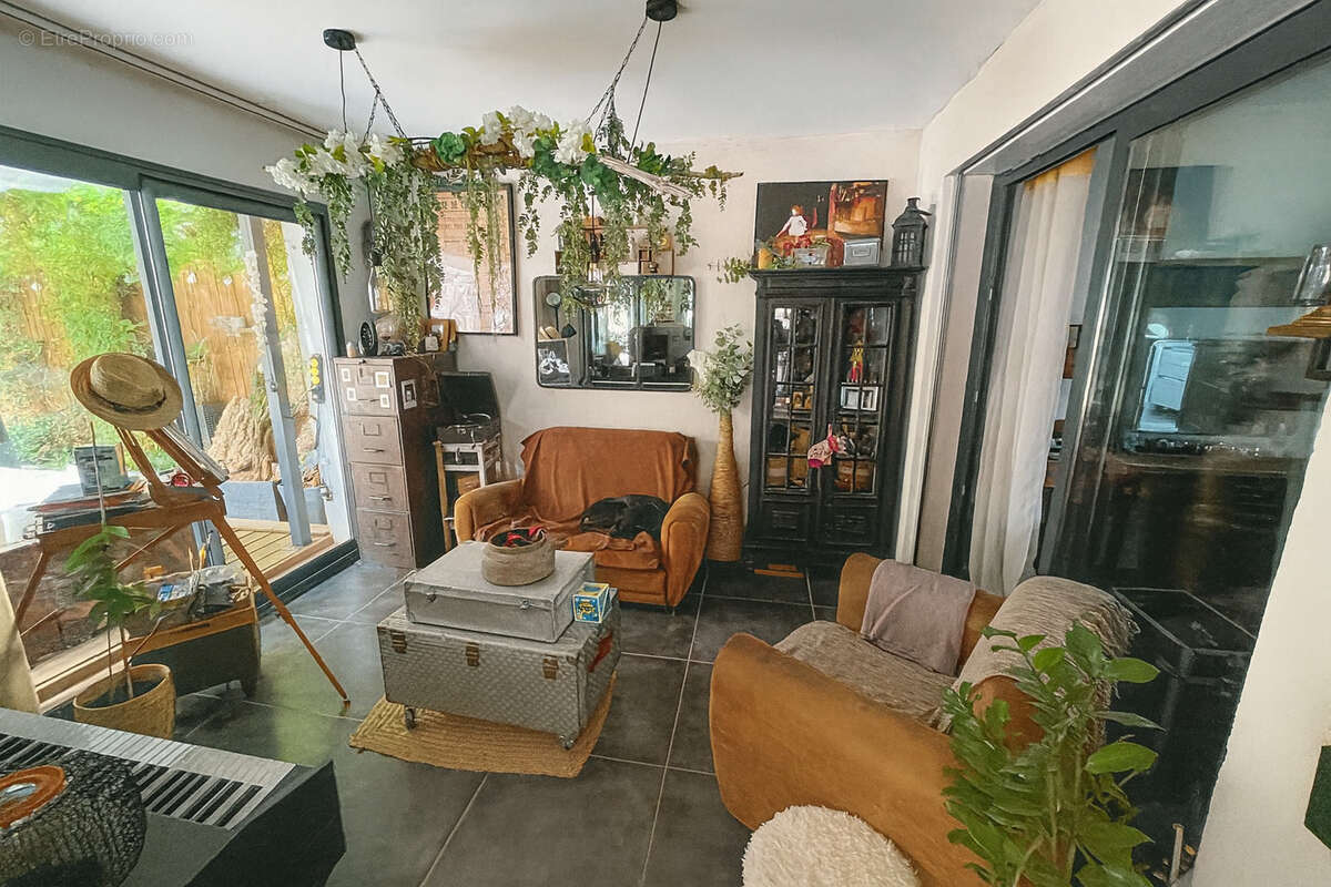 Maison à FLASSANS-SUR-ISSOLE