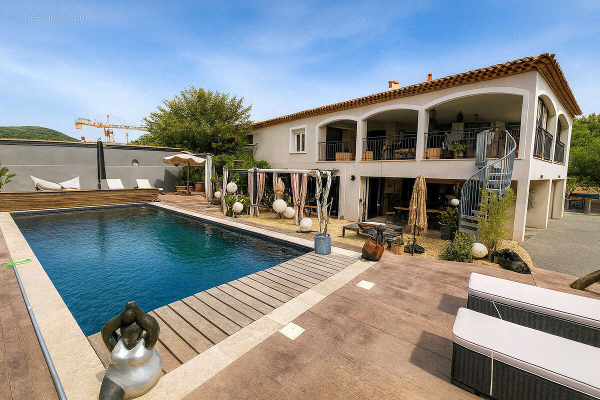 Maison à FLASSANS-SUR-ISSOLE