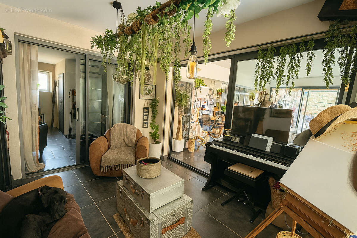 Maison à FLASSANS-SUR-ISSOLE