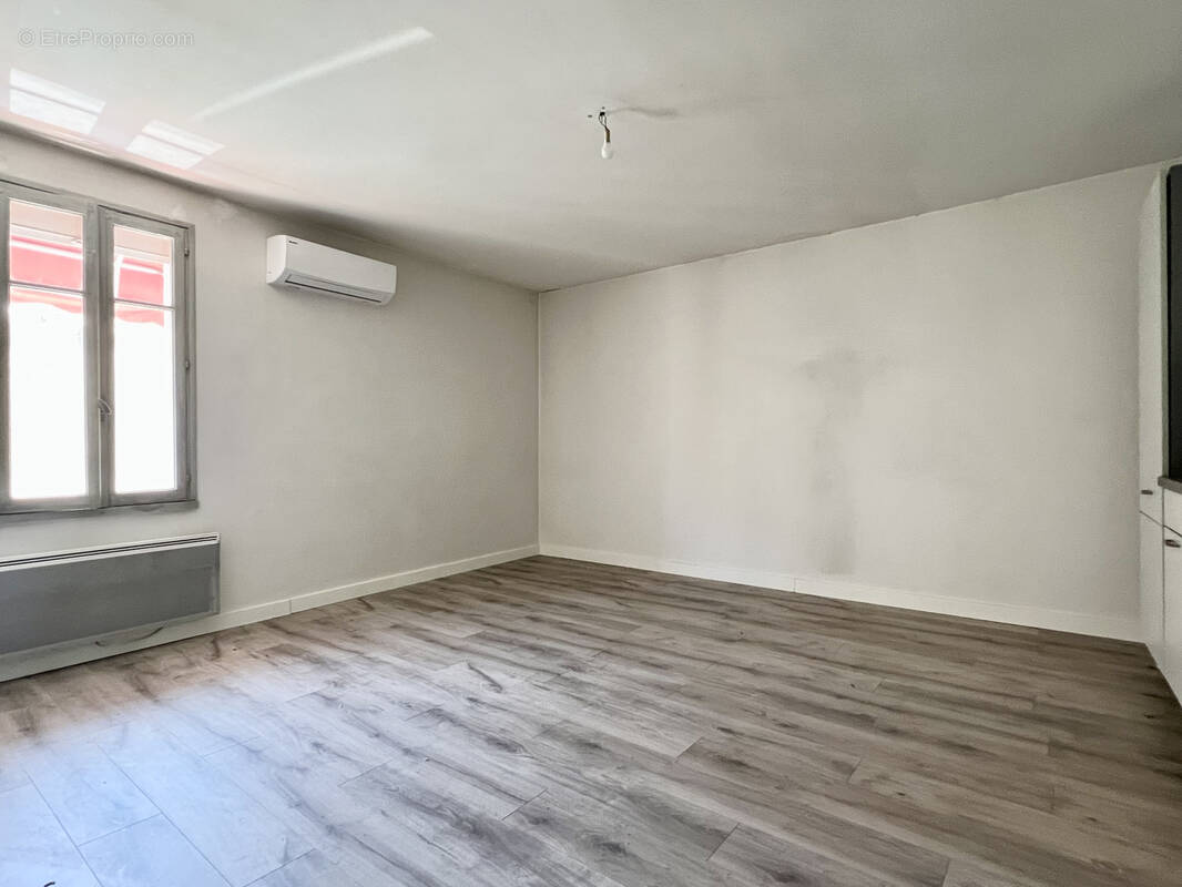 Appartement à SAINT-LAURENT-D&#039;AIGOUZE