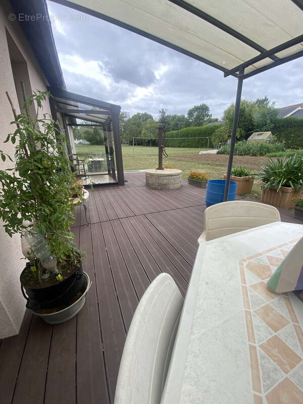 Maison à VILLAINES-LA-CARELLE