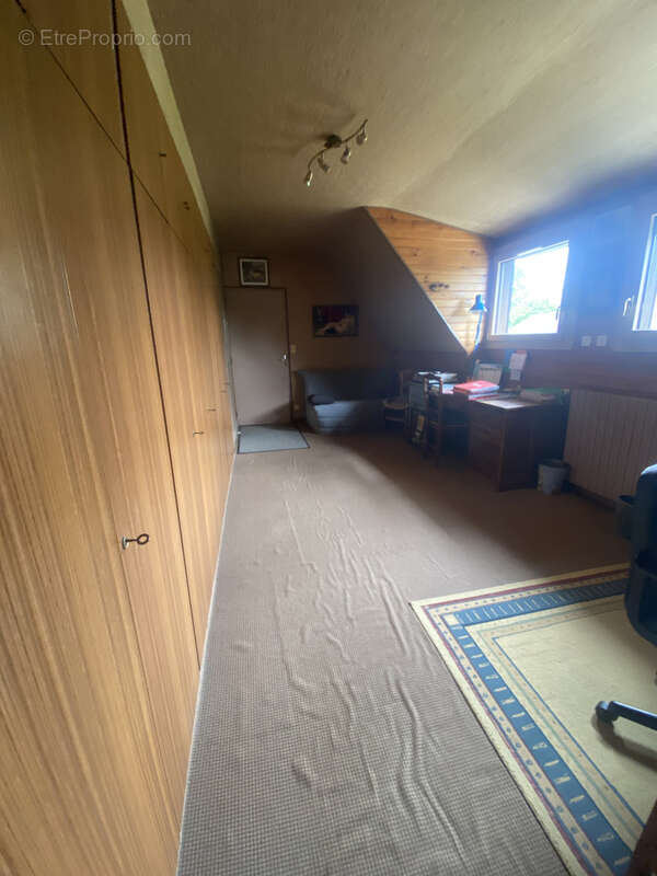 Maison à VILLAINES-LA-CARELLE