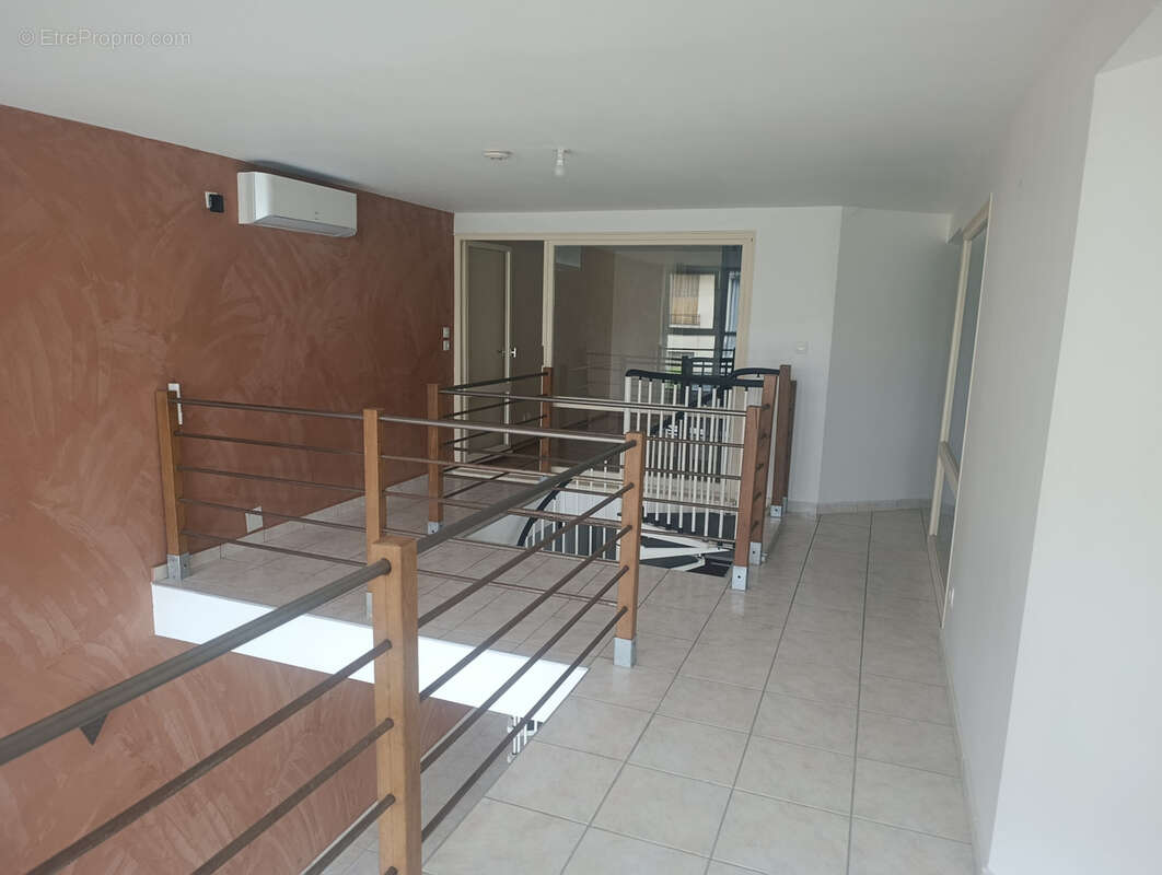 Autre à SAINT-JULIEN-LES-VILLAS