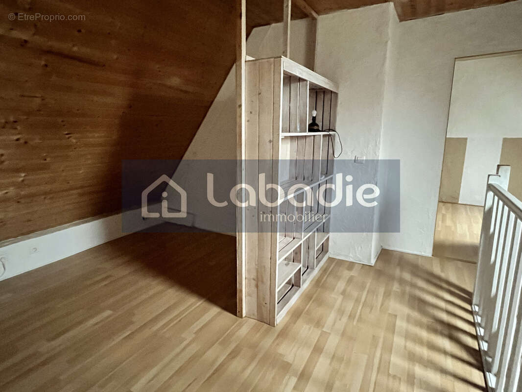 Maison à CONDE-SUR-NOIREAU