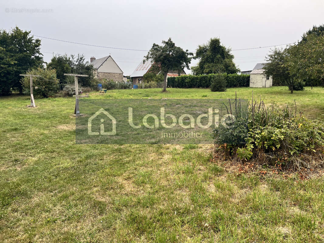 Maison à CONDE-SUR-NOIREAU