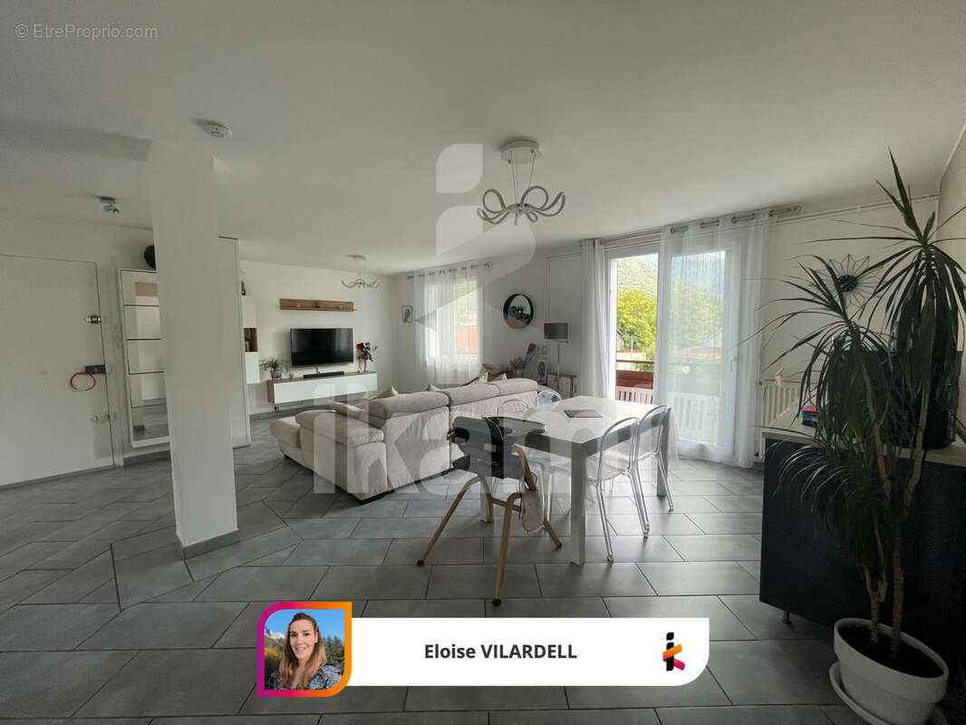 Appartement à VIZILLE