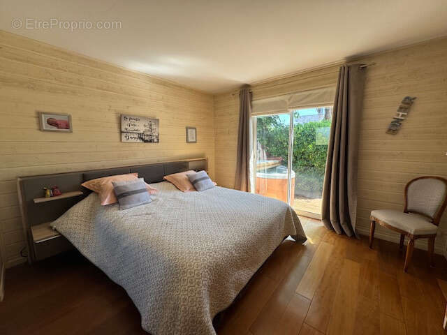 Maison à COUDEVILLE-SUR-MER