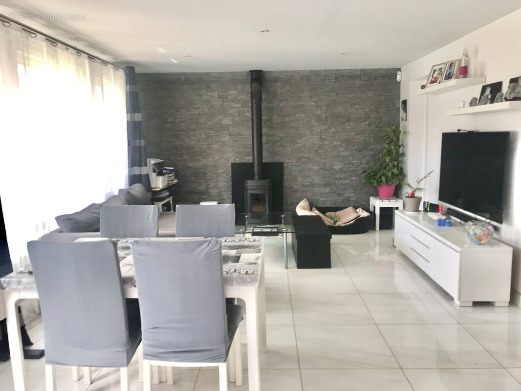 Maison à SOISY-SUR-ECOLE