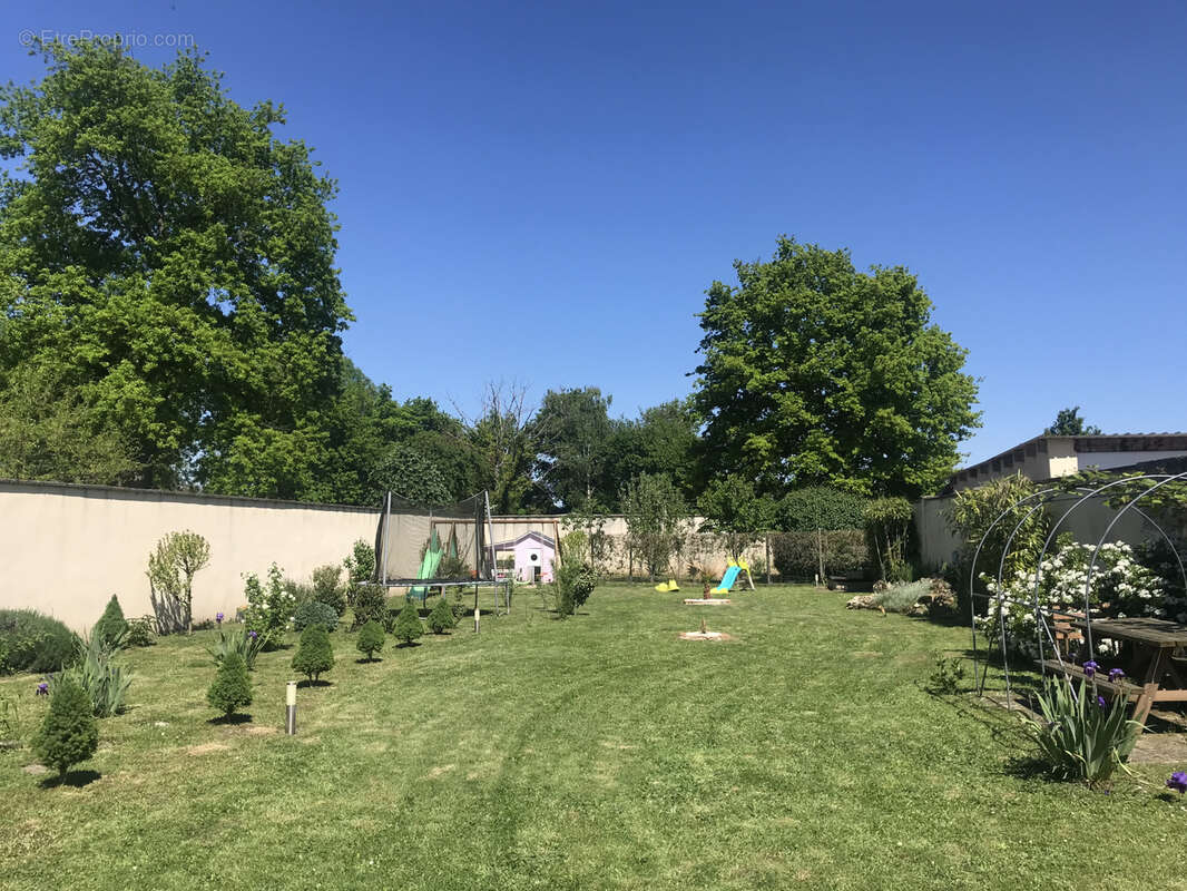 Maison à SOISY-SUR-ECOLE