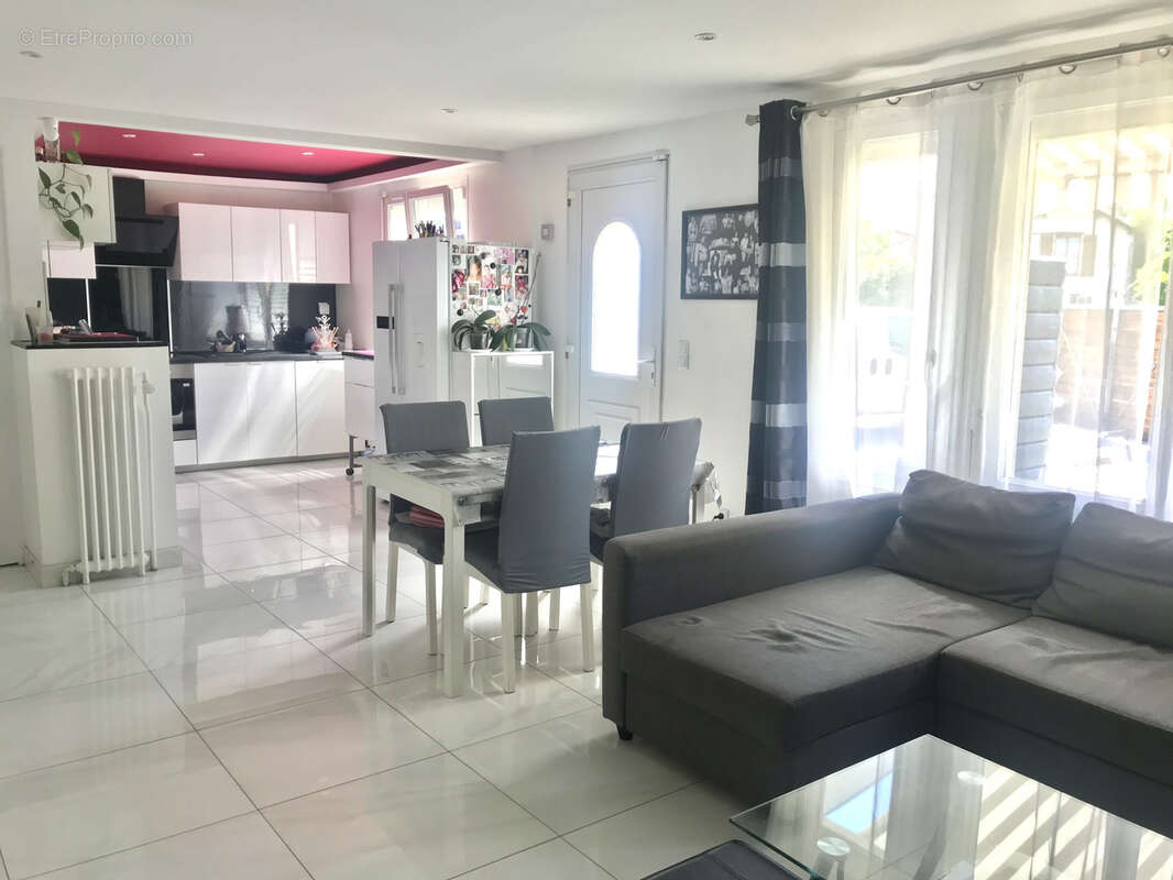 Maison à SOISY-SUR-ECOLE