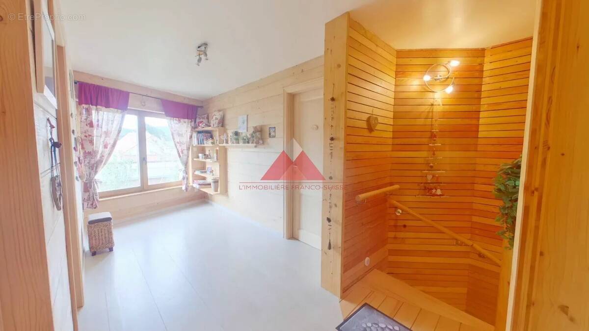 Maison à LA CHAUX-DU-DOMBIEF