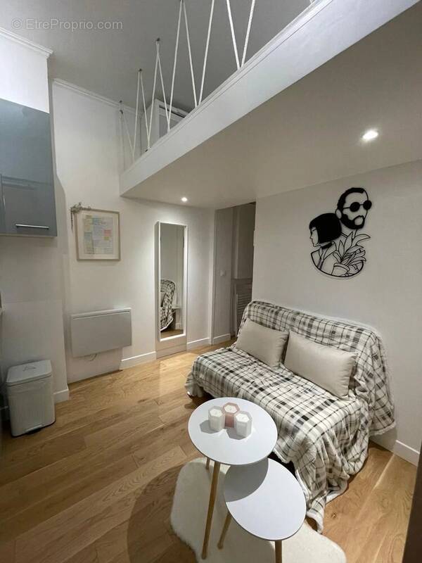 Appartement à PARIS-17E