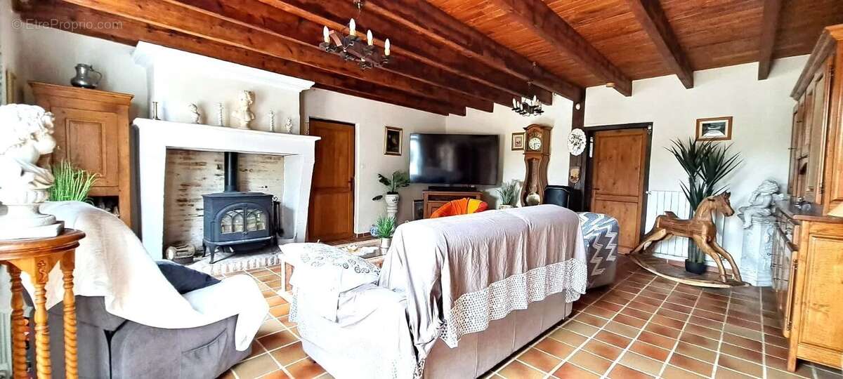 Maison à MONTPON-MENESTEROL