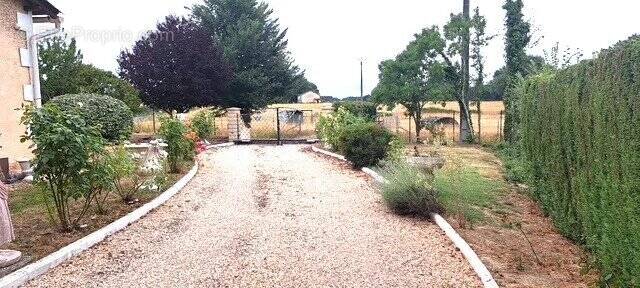 Maison à MONTPON-MENESTEROL